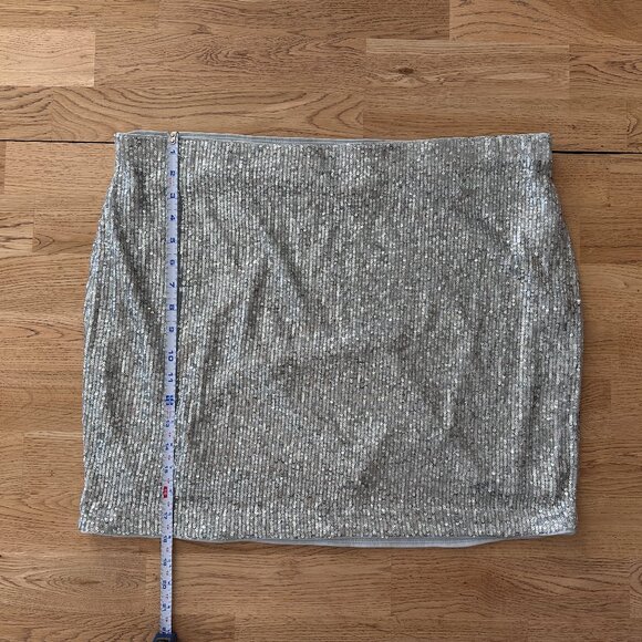 Express Silver Sequin Mini Skirt Sz XL - Picture 7 of 10
